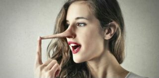 Как распознать лжеца: признаки лжи