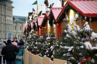 Новогодние елки 2012 в Москве. Обзор