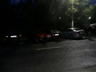 Пьяный полицейский протаранил семь машин!