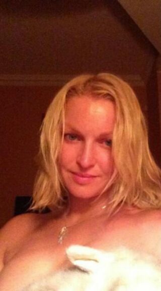 Волочкова снялась голой и без косметики