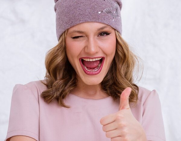 Модные шапки с кристаллами Swarovski® от Anna Jollini