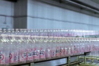 «ФрутоНяня» показала блогерам завод в Липецке