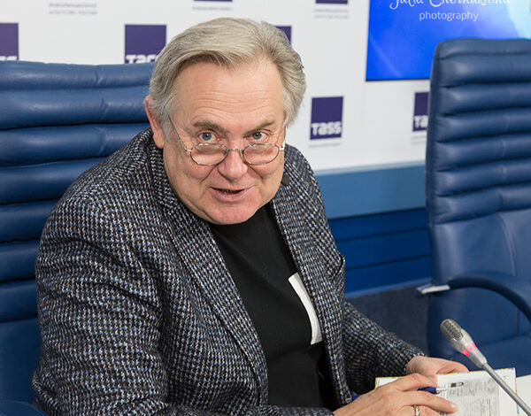 Юрий Стоянов: «Редактор, когда читал ее, то ржал и плакал»