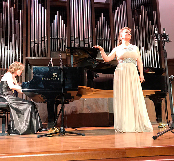 Сольный концерт Любови Петровой