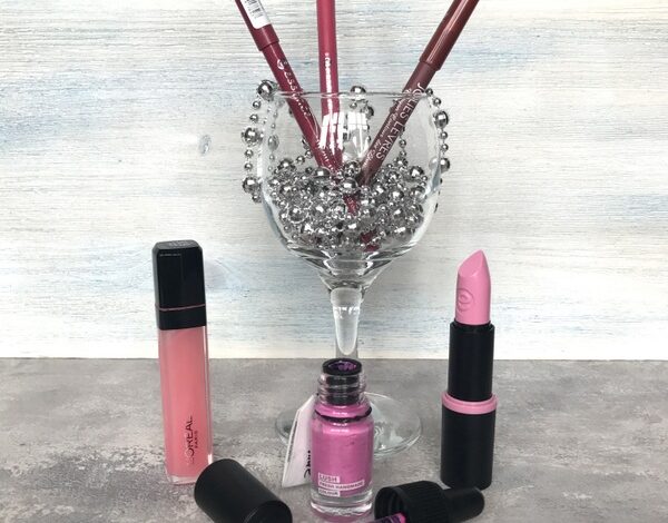 Летние помады и блески для губ: Essence, Vivienne Sabo, LUSH, L’Oreal