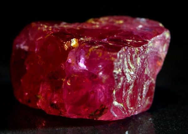 Камень рубин кому подходит. Загадочный и благородный минерал
