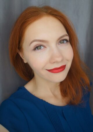 Новогодний макияж: встречаем желтую собаку