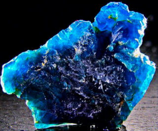 Камень апатит свойства, фото. Кому подходит.