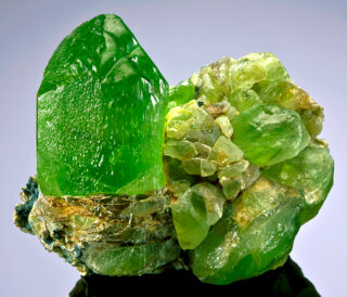 Хризолит свойства. Кому подходит камень хризолит.