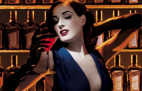 Дита фон Тиз без макияжа, фото и личная жизнь