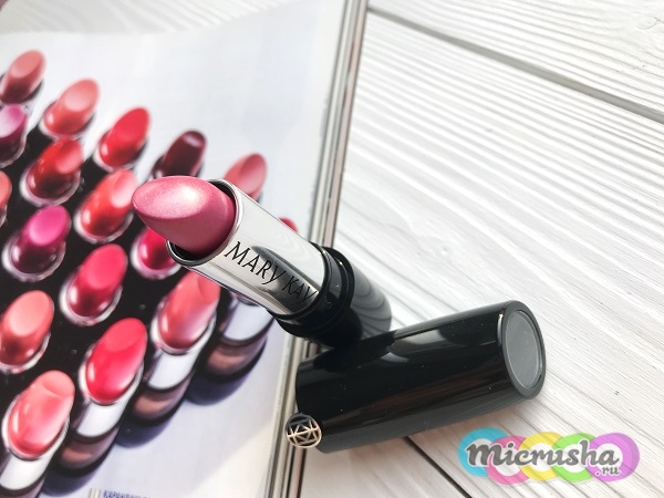 Яркая помада. Смелые весенние оттенки.