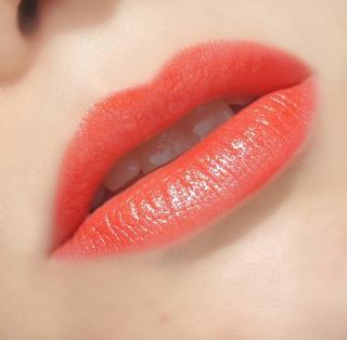 Помада для лета — топ 7 летних средств для губ