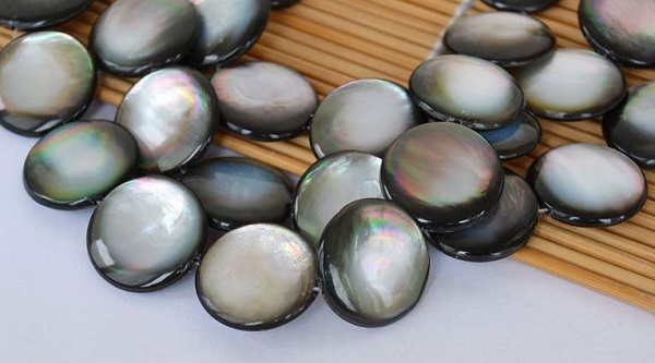 Камень перламутр
