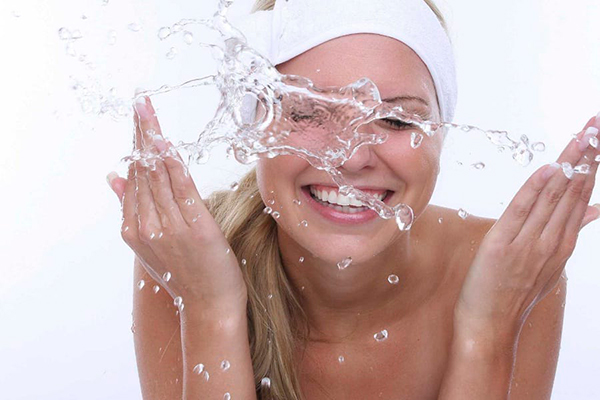 Как правильно умываться, чтобы сохранить красоту и молодость!