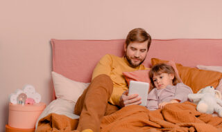 Как приучить ребенка к книгам?