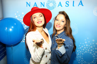 Знаменитости посетили корнер корейского косметического бренда Nanoasia
