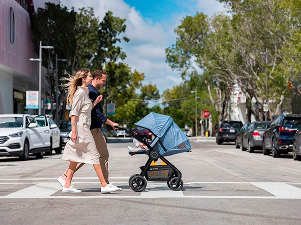 Идеальная городская прогулка с коляской Stokke® Beat™
