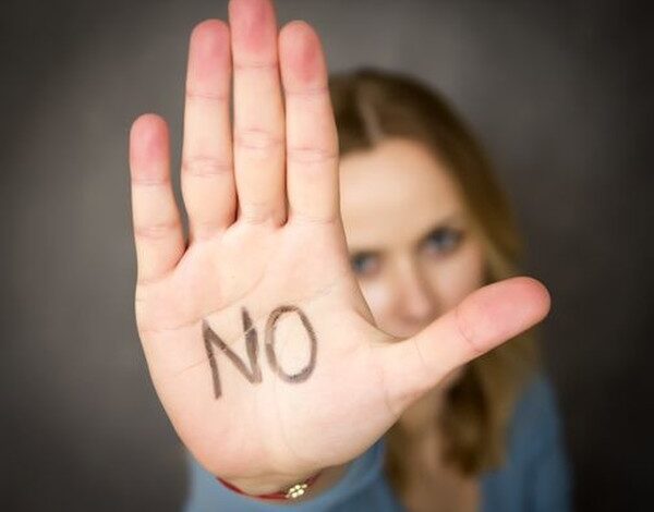 Неудобный для всех. Как правильно отказать в просьбе?