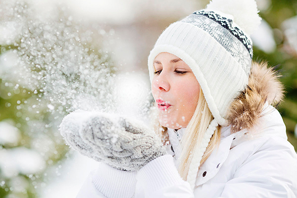 Каким должен быть зимний уход? Почему кожа требует особого внимания?