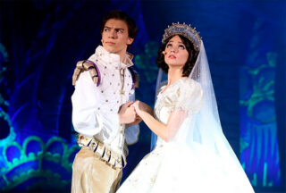 Подросшая дочь Елены Борщевой влюбилась в… гнома