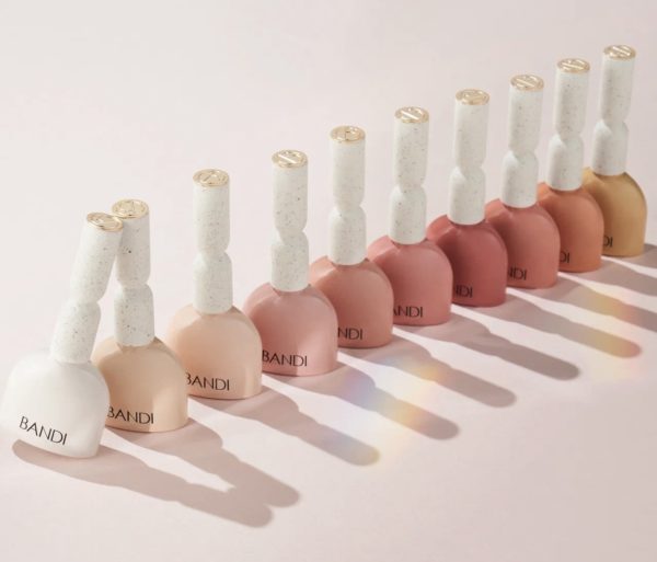 Впервые в России в сети «Пальчики» — новые гель-лаки Bandi