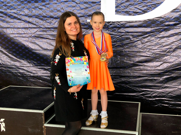 стоит ли отдавать ребёнка в бальные танцы